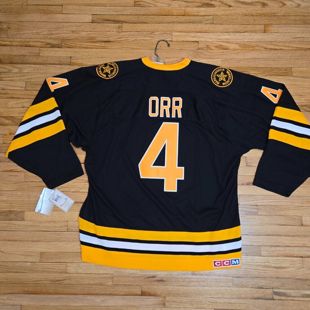 Vintage CCM NHL Throwback Boston Bruins #4 Bobby Orr "Heroes of Hockey" Jersey